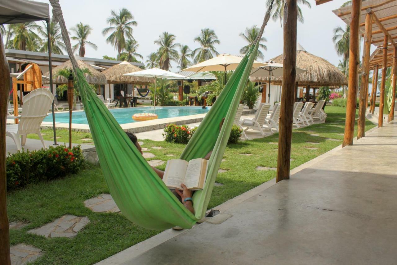 Show Pony Beach Resort And Suites Las Lajas  Exterior foto